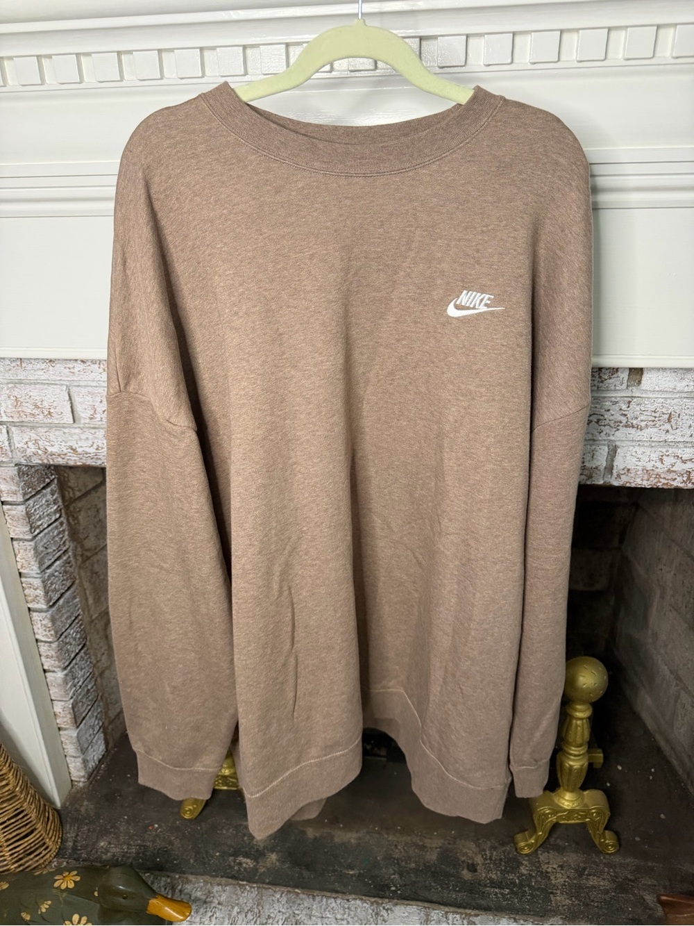 Nike Crewneck Sweatshirt in Taupe Brown